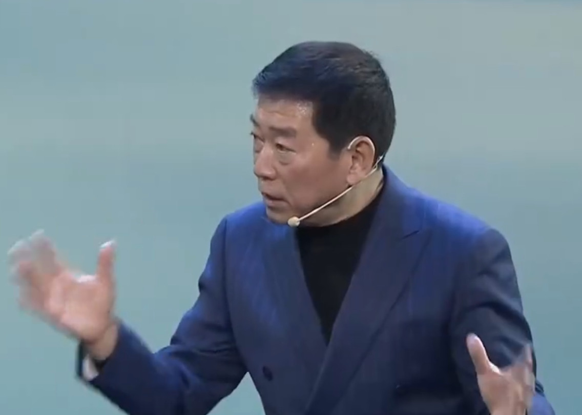 魏建军向用户为新平台征名魏建军把新平台命名权交给用户，这波操作瞬间点燃了大家的热