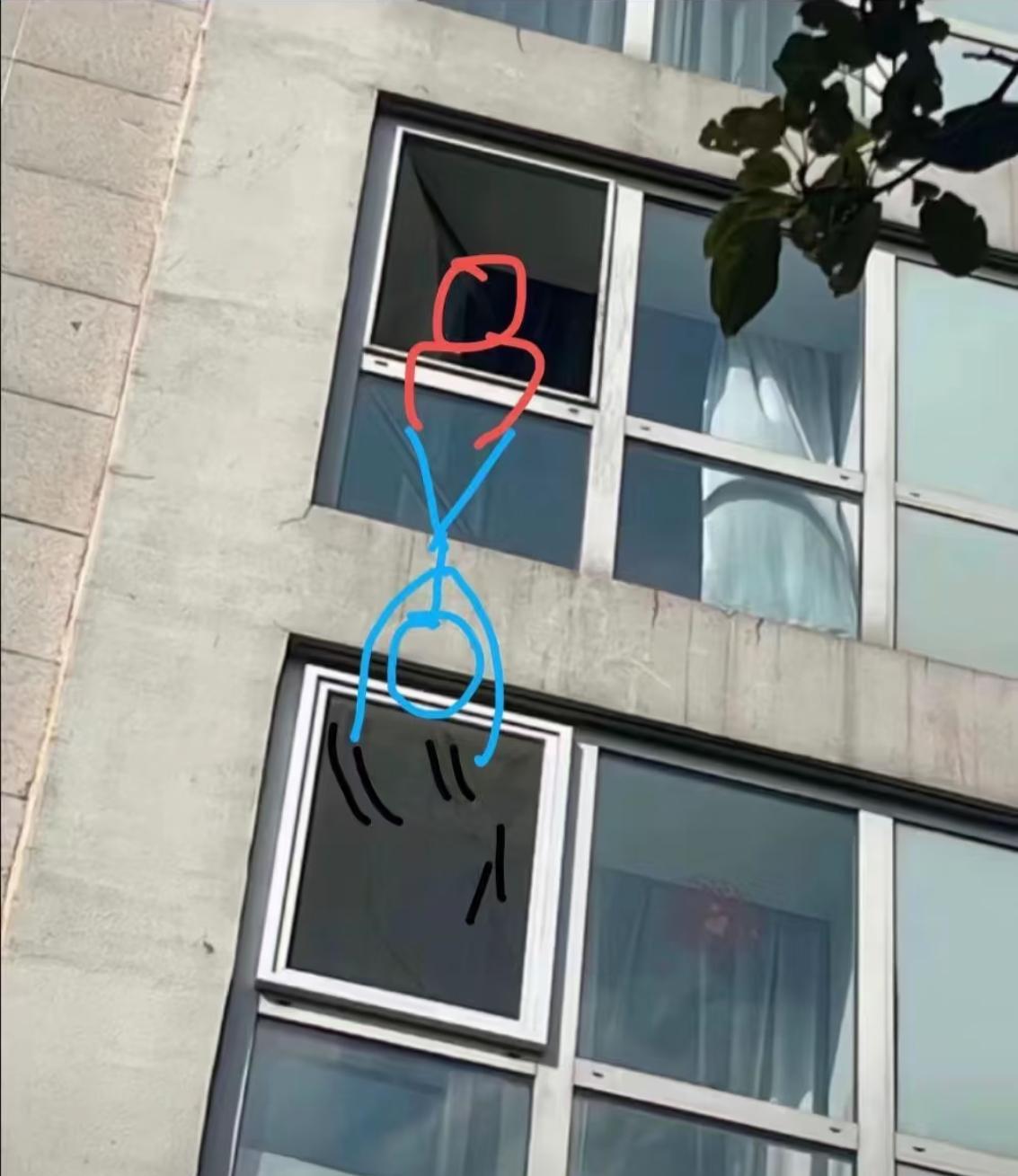 于朦胧那个事情，怕是没有那么简单。住在这个小区的人说，他们小区的纱窗是铁丝那种
