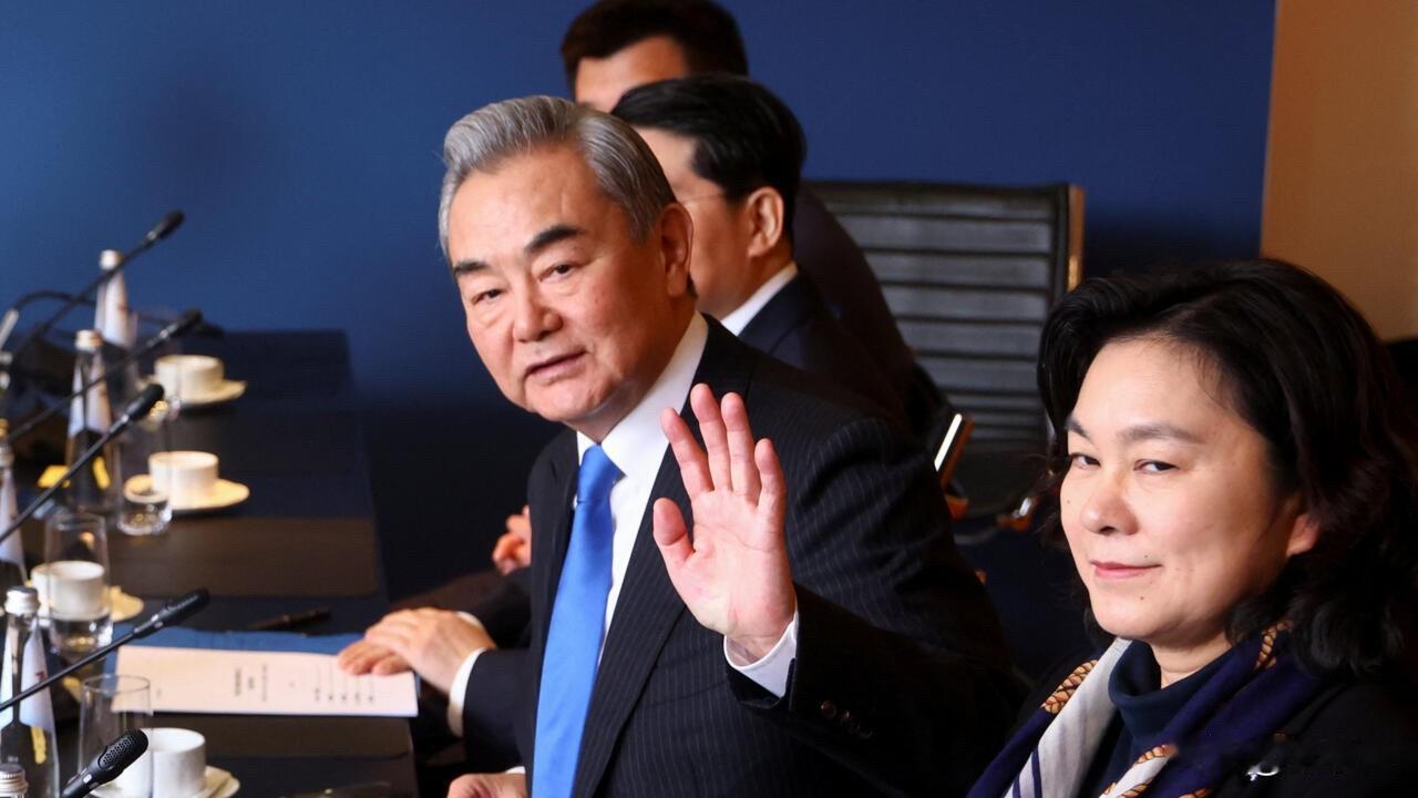 法新社今天报道：中国外交部长王毅14日在德国举行的慕尼黑安全会议上发表演讲，强调