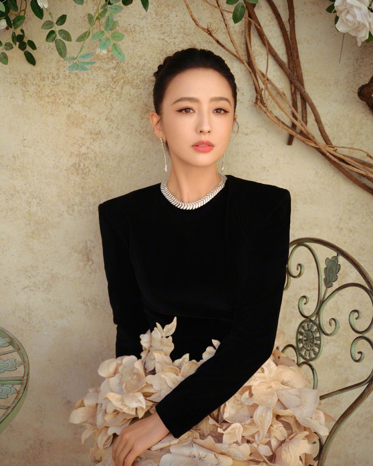 冬日生活打卡季成熟美人佟丽娅穿搭写真