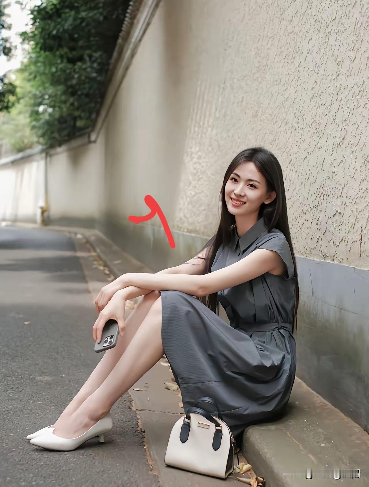 初中毕业后就上班。想想就后悔，年轻时要是不干这工作，或许我也不会单身到现在。
