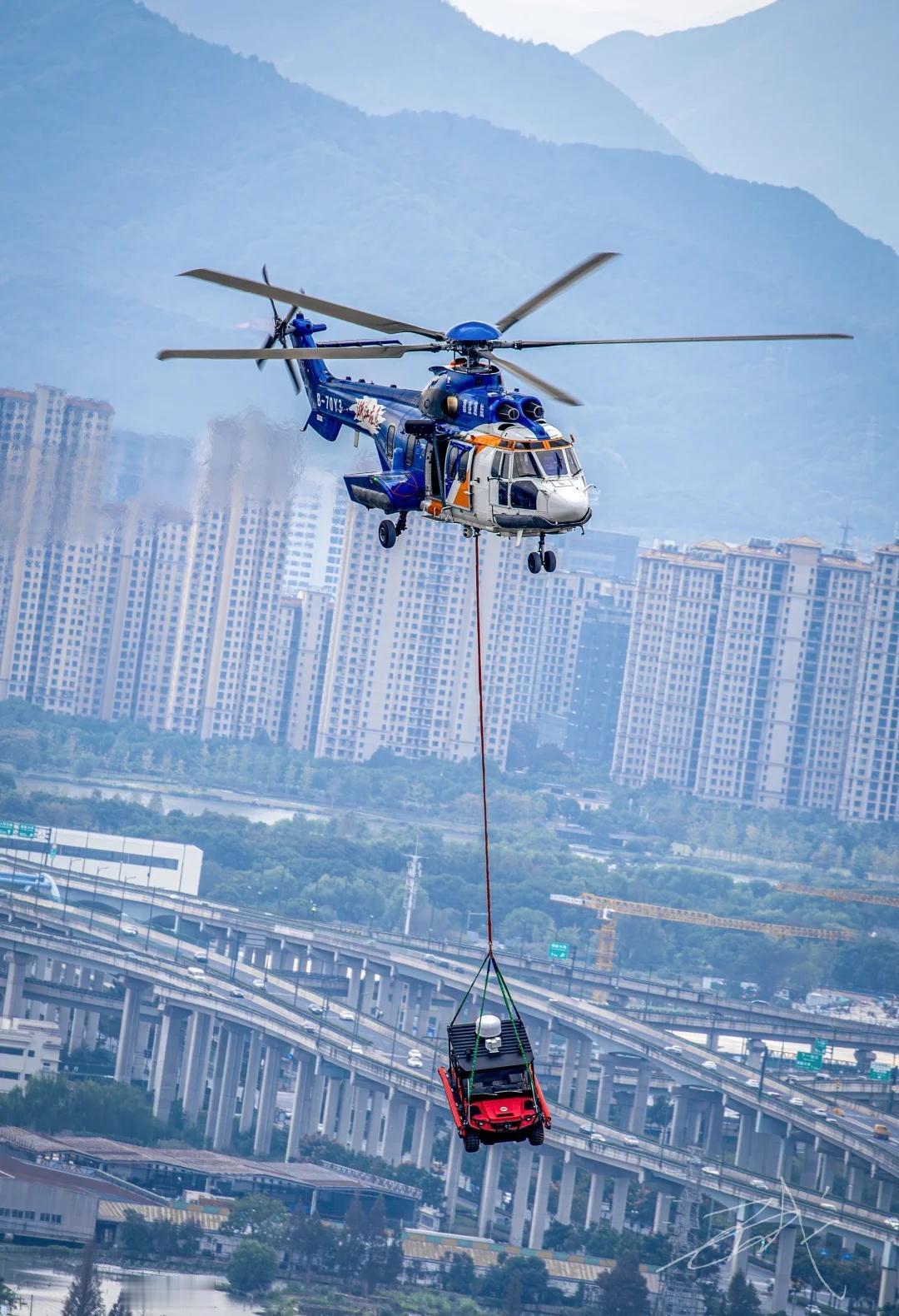 EC225外吊挂特种设备🎬空对空拍摄ec225直升机直升机飞行员的日常