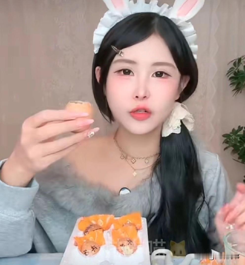 猫妹妹自曝自己比男友大4岁，直言不喜欢比自己大的男生，因为30多岁都没对象，指不