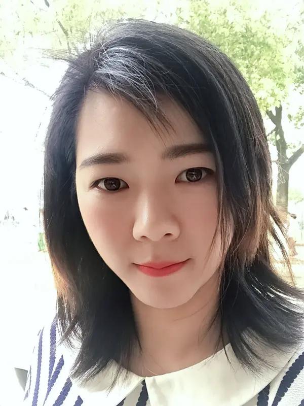 武汉这事儿太闹心了。加油站员工卢女士好心帮客户垫付5000元油卡充值款，结果客户