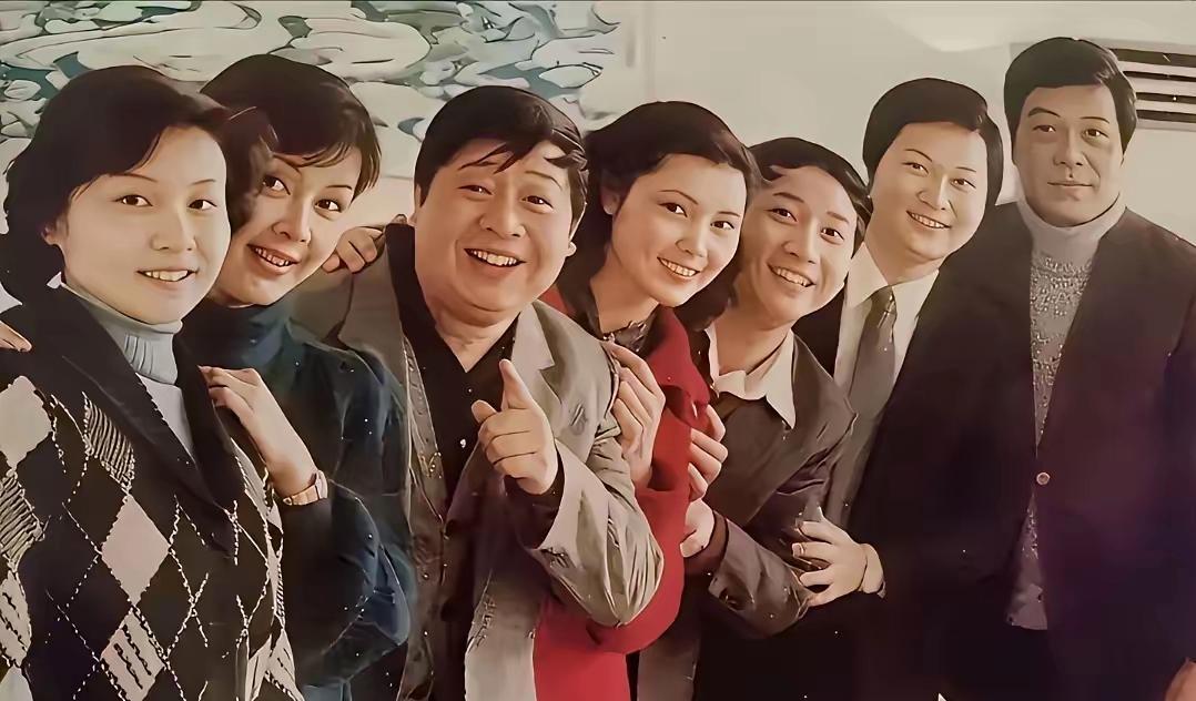 早年，马季、赵忠祥、姜昆等人的留影