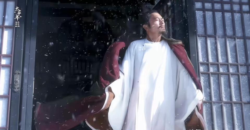 李煜一边看小周后跳舞一边写词，弹幕全在刷：这哥心真大？别急——下一秒他就把“垂