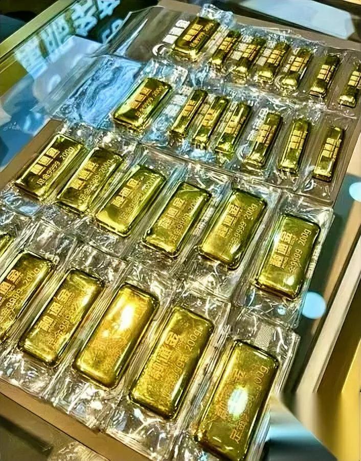 金价又跌！我终于狠下心…300克黄金锁仓等明年？9月底入手200克寄存金