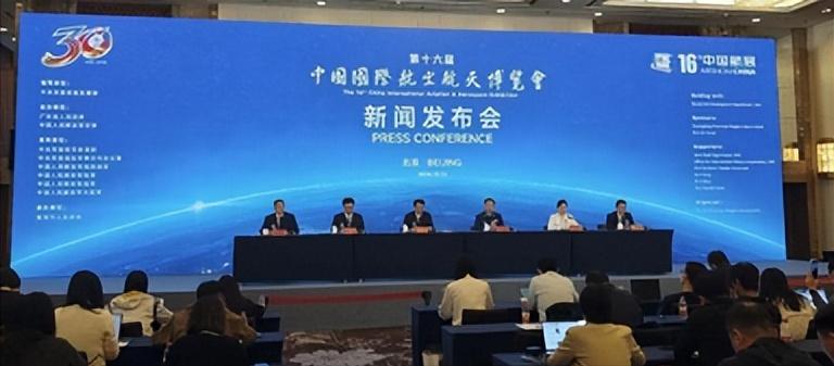 五角大楼这次是真坐不住了。 美国那边手里的新一代战机项目还在疯狂砍预算，中国