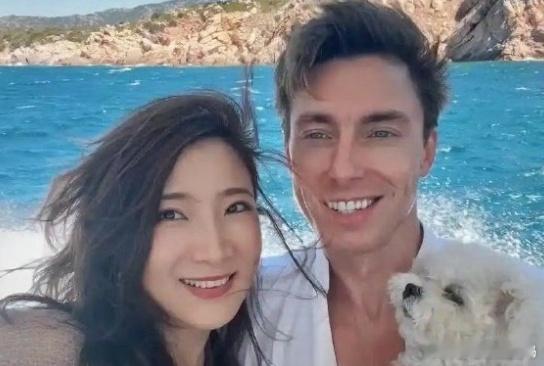 现在再回头看陈赫前妻才是真的聪明女人当年陈赫出轨，她占尽了舆论上风她却没有趁