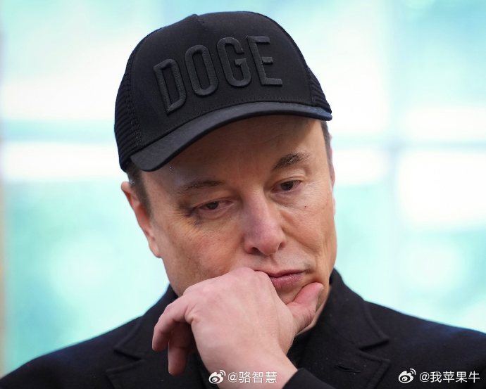 马斯克反向打脸！200亿狂砸中国光伏，美丽国制裁直接当空气？路透社直接炸出大瓜：