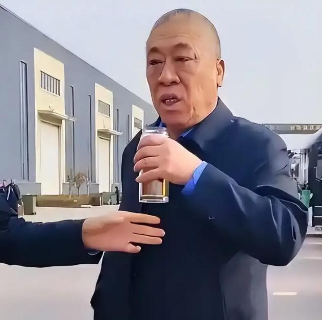我知道很多人想入职崔培军的公司，但我一个内部亲戚，却劝大家不必挤破头。这家企业