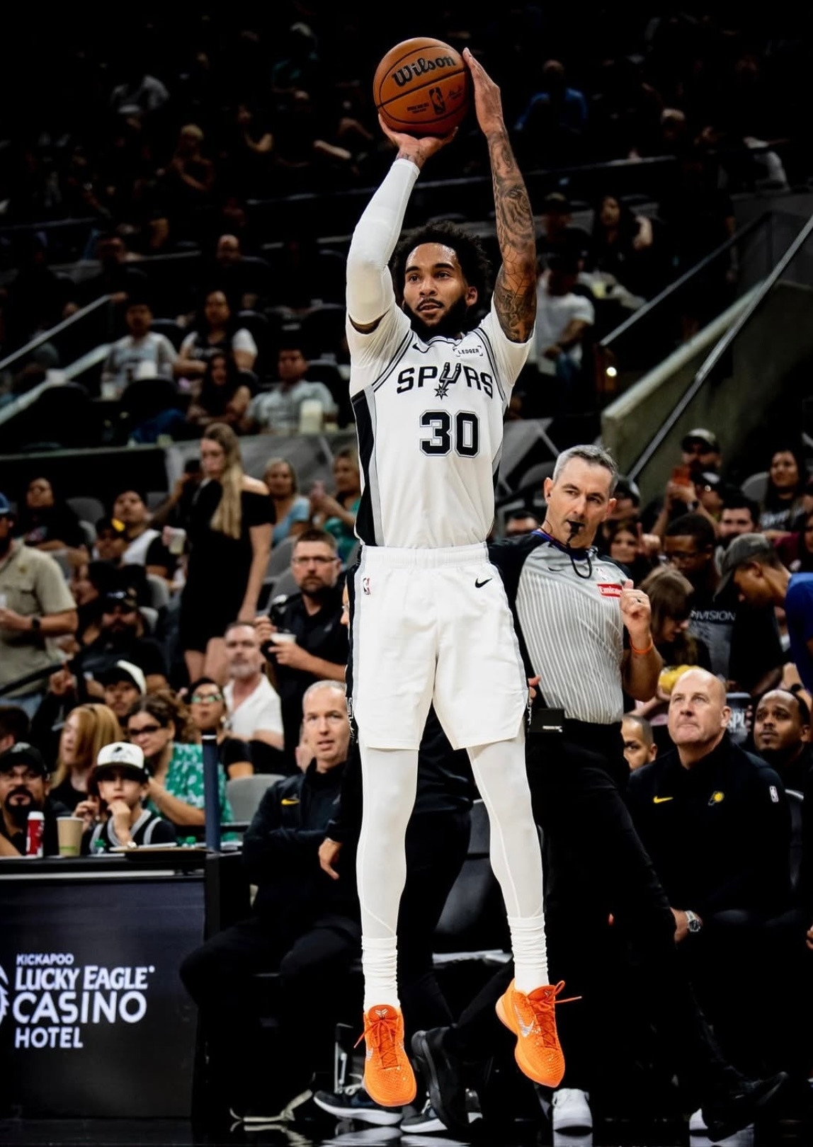 🌟尚帕尼谈到第一年来到马刺，当时是否会想过自己某一天会创造队史三分纪录:“说实