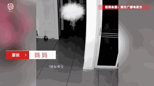 “匪夷所思！”近日，河南，一5岁的小女孩在凌晨睡觉时突然梦游，在客厅里到处走动，