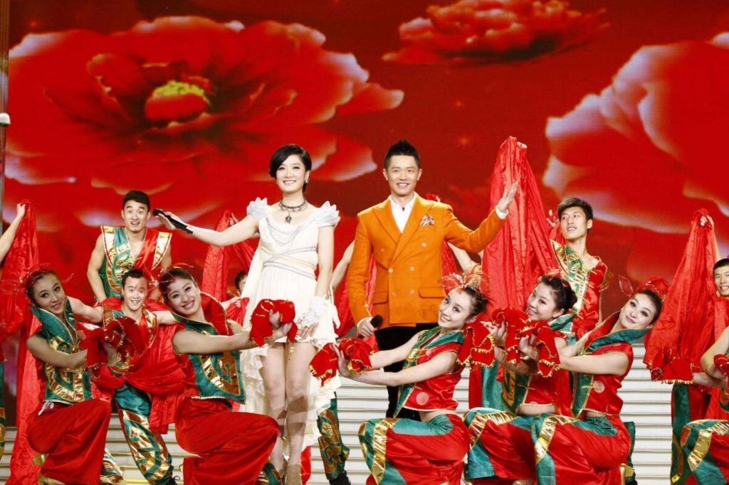 凤凰传奇100首歌曲中国红 6318235915759807467.jpg?id=0