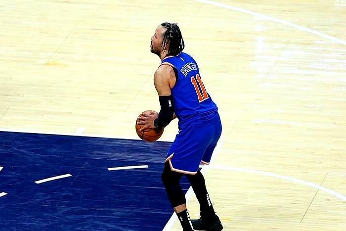 谁说东部后卫不如西部？这俩人第一个不服。纽约的布伦森，面对老鹰天王山之战