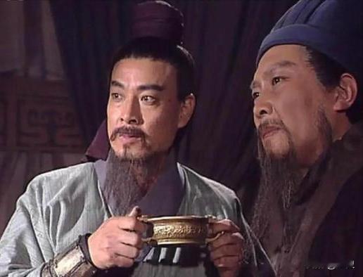 马谡其实只是替罪羊!诸葛亮真正想杀的是马谡背后的靠山,他是谁。