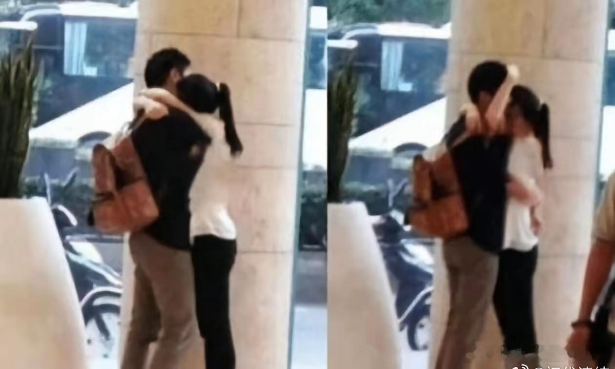 当年是章泽天追的刘强东吧！他们约会那会奶茶妹妹真的好主动。