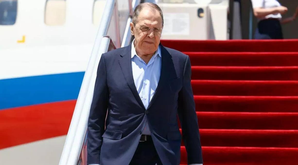 俄外长访华，中俄会面，信号不简单4月9日至12日，美国、澳大利亚和菲律宾在南