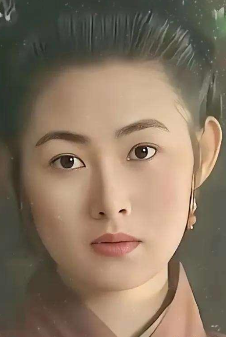 昔日“潘金莲”王思懿近照曝光，55岁的她身材发福、面容大变，和当年妩媚模样大相径