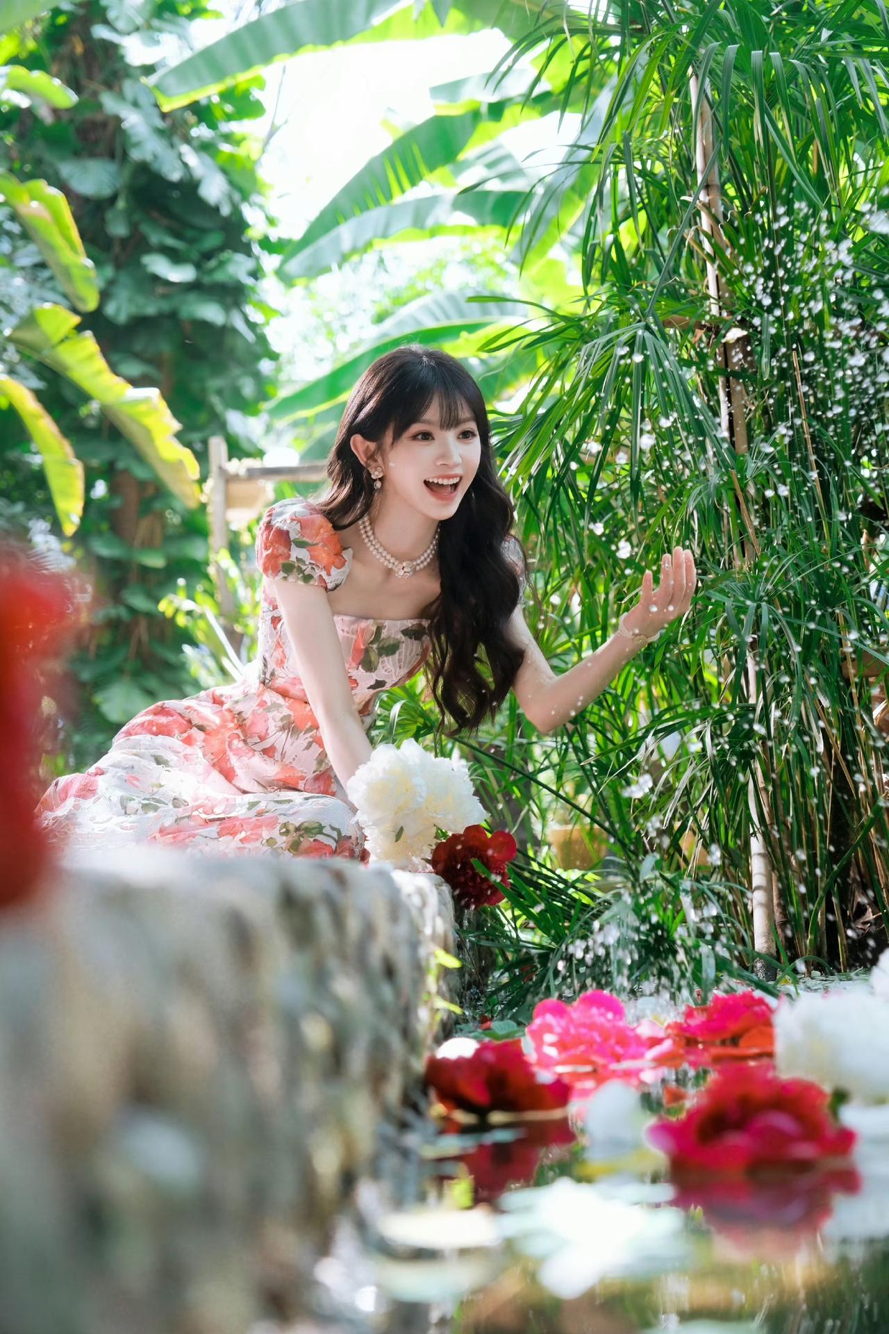 完全幻视小花仙😘田曦薇