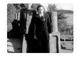1949年南京解放后，南京总统府门口走来一位贵妇，她对哨兵说：我是陈修良，我要见