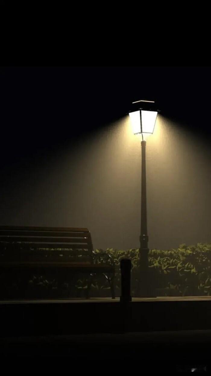 看到劳A说：“陪读妈妈是老外的猎物”，我想起之前，有个朋友他老公出轨了一位陪读妈