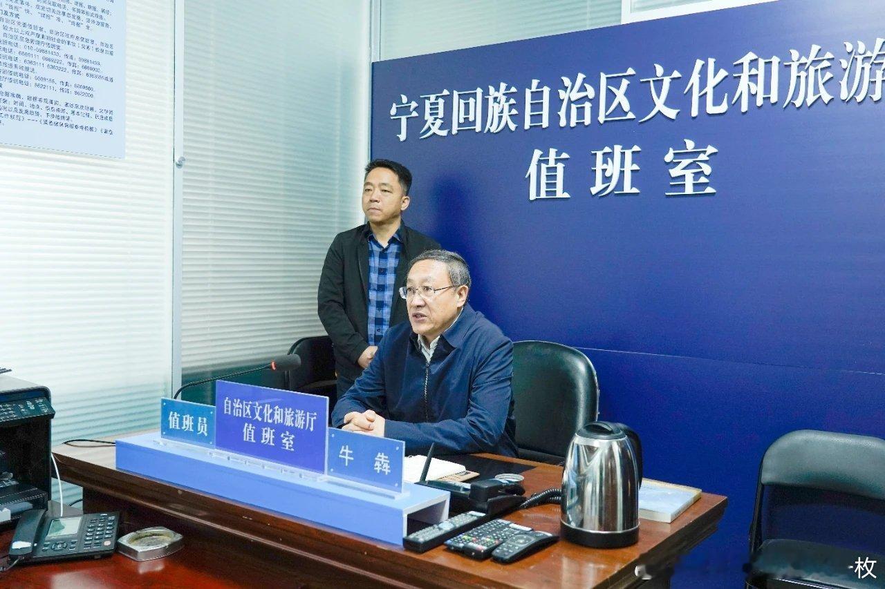 5月5日上午，宁夏回族自治区党委书记、人大常委会主任李邑飞到自治区文化和旅游厅、