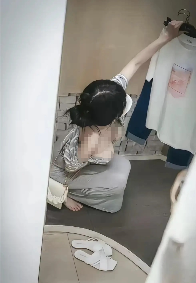 上楼晒衣服看到的，我该怎么办？