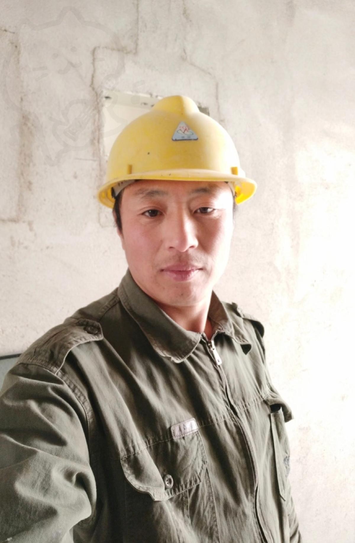 “一年就挣4万块，真丢人！”这句话说出口的时候，扎的不只是男人的脸，还有这个家的