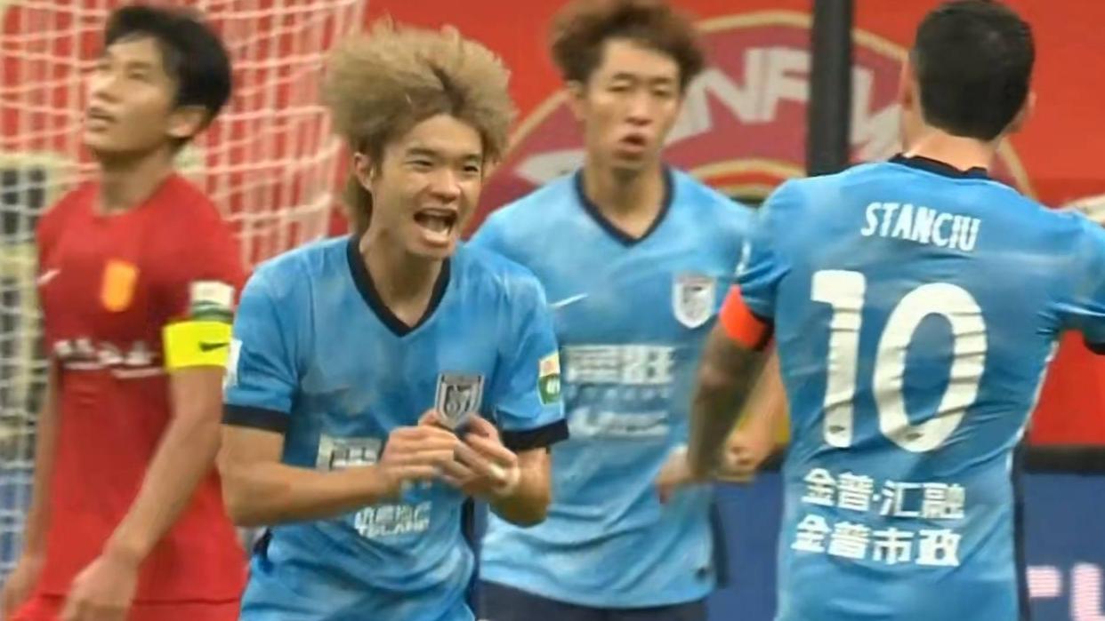 中超一夜积分榜更新！大连英博1-0暂列第四！海港2-1逆转，铁人4-4绝平河