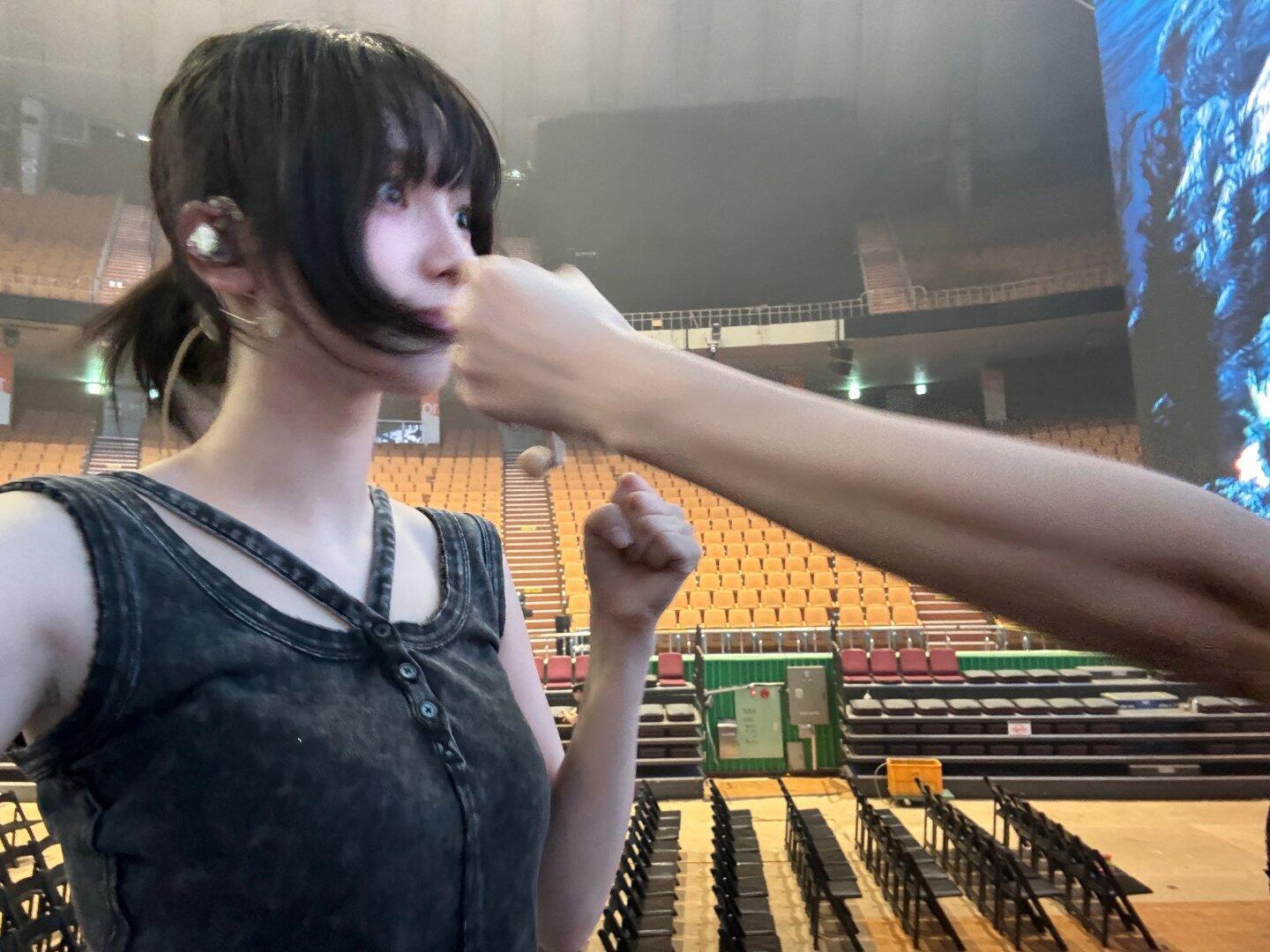 aespa新歌wda首舞台【柳智敏】每天攥紧小山竹鼓励自己去上班的敏敏🥰欸等