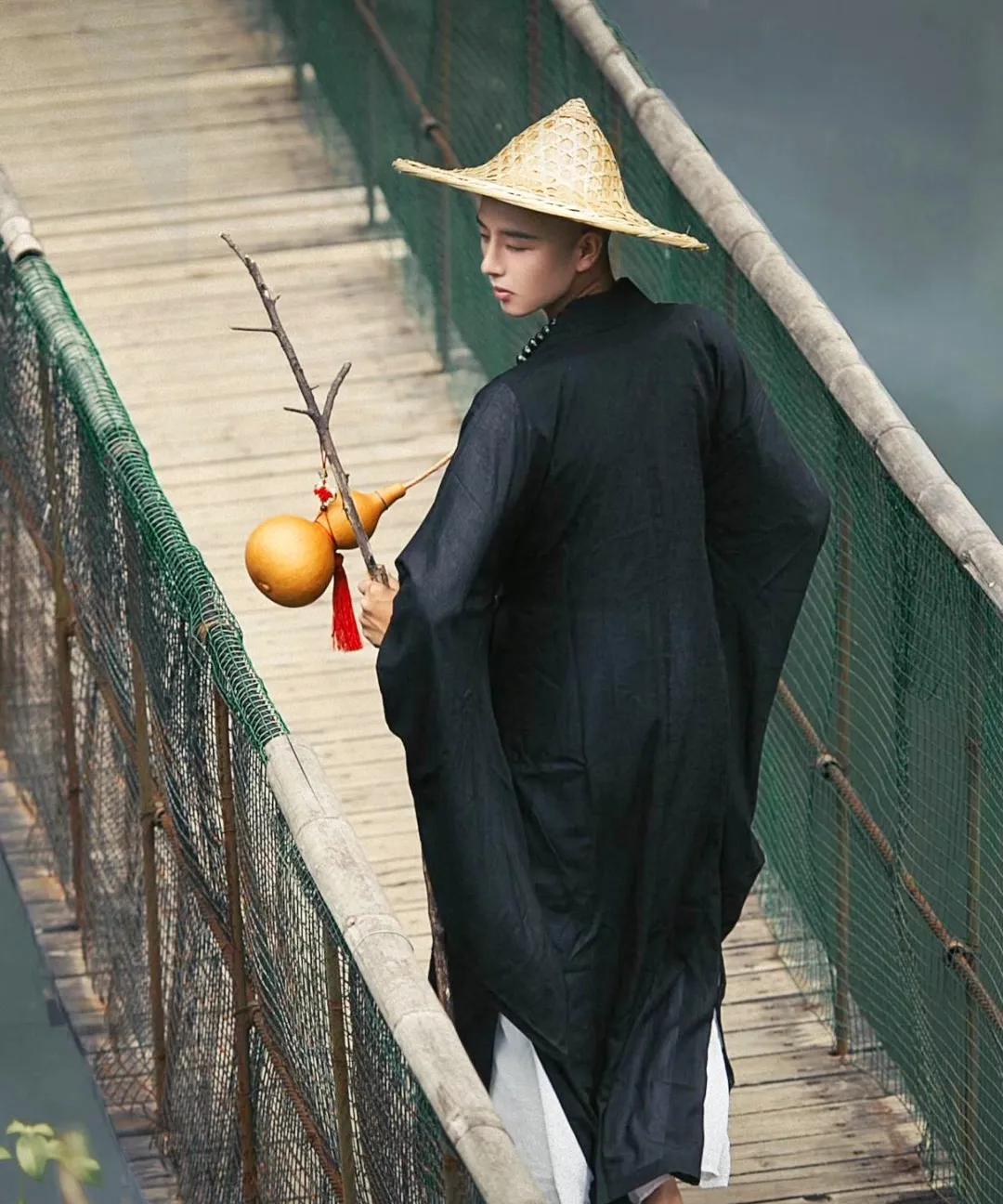 真正的修行是修心，是修正自己，修自己那颗烦躁不安的心。修行的最高境界就是无念。无