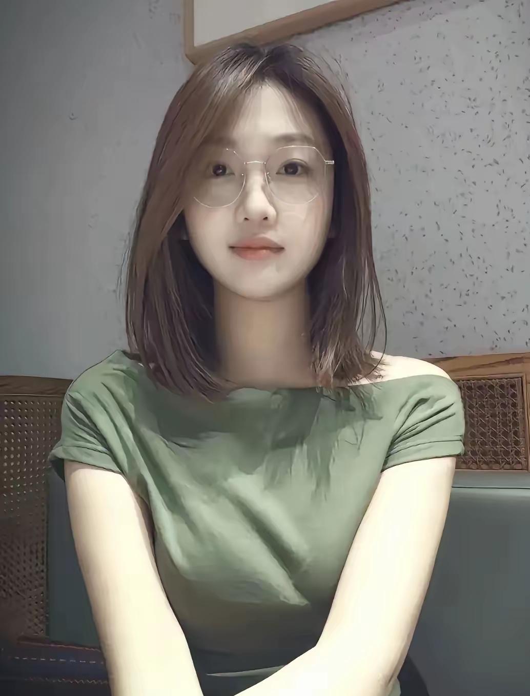 就这个容貌，彩礼随便要个二十八万八也是轻轻松松，没有任何问题的吧？[送自己一朵花