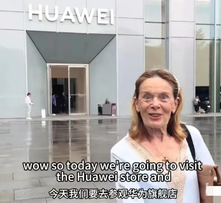 看一视频，英国70多岁的老奶奶，第一次体验尊界S800后，说开了一辈子车，不相信