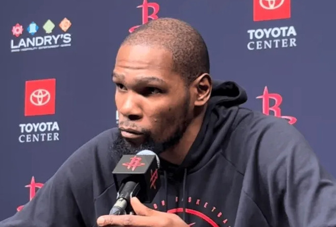 NBA常规赛，火箭100-97战胜太阳。赛后，凯文-杜兰特接受了采访。杜兰特