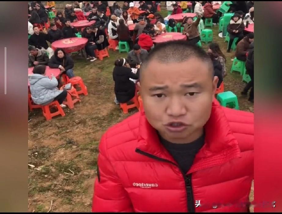 农村四哥也来蹭刨猪汤流量！摆60桌宴却被指过气网红博眼球曾经的农村网红四