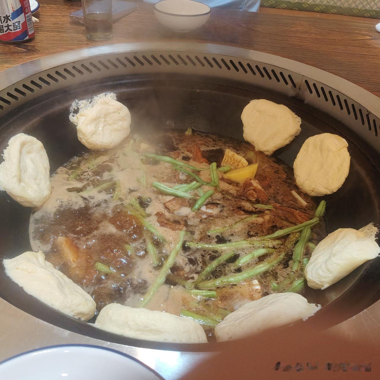 索图那么多美女环绕身边，但我想告诉他夫妻还是原配好，今天我是真真切切感受到了！