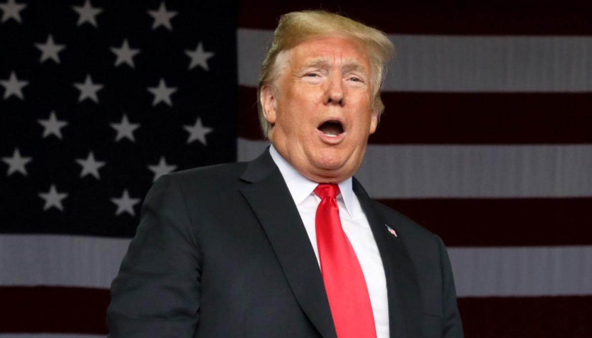 伊朗打到以色列的命根子！以色列的攻击更加猛烈，特朗普乱了阵脚，这场战争已经成了他