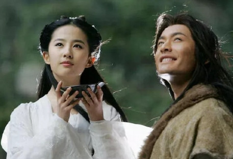 2004年，张纪中筹拍《神雕侠侣》，他首先想到杨过的第一人选是谢霆锋。可是谢霆锋
