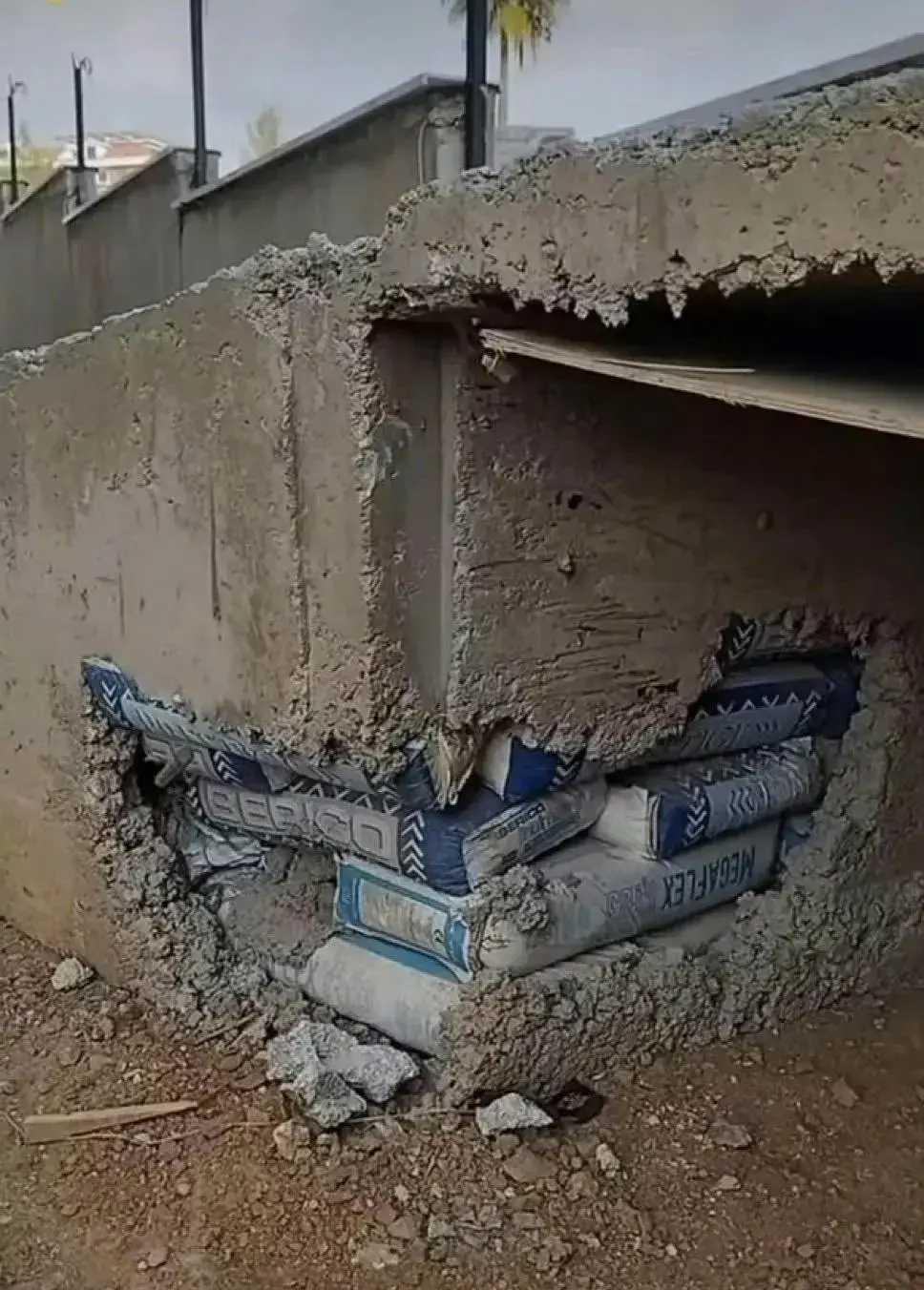 真的不容易！怪不得提前完成工期！！！原来如此啊😦😦