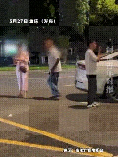 万万没想到！重庆街头，这对相伴几十年的七旬老夫妻，本该安享晚年，却因为积攒一辈子
