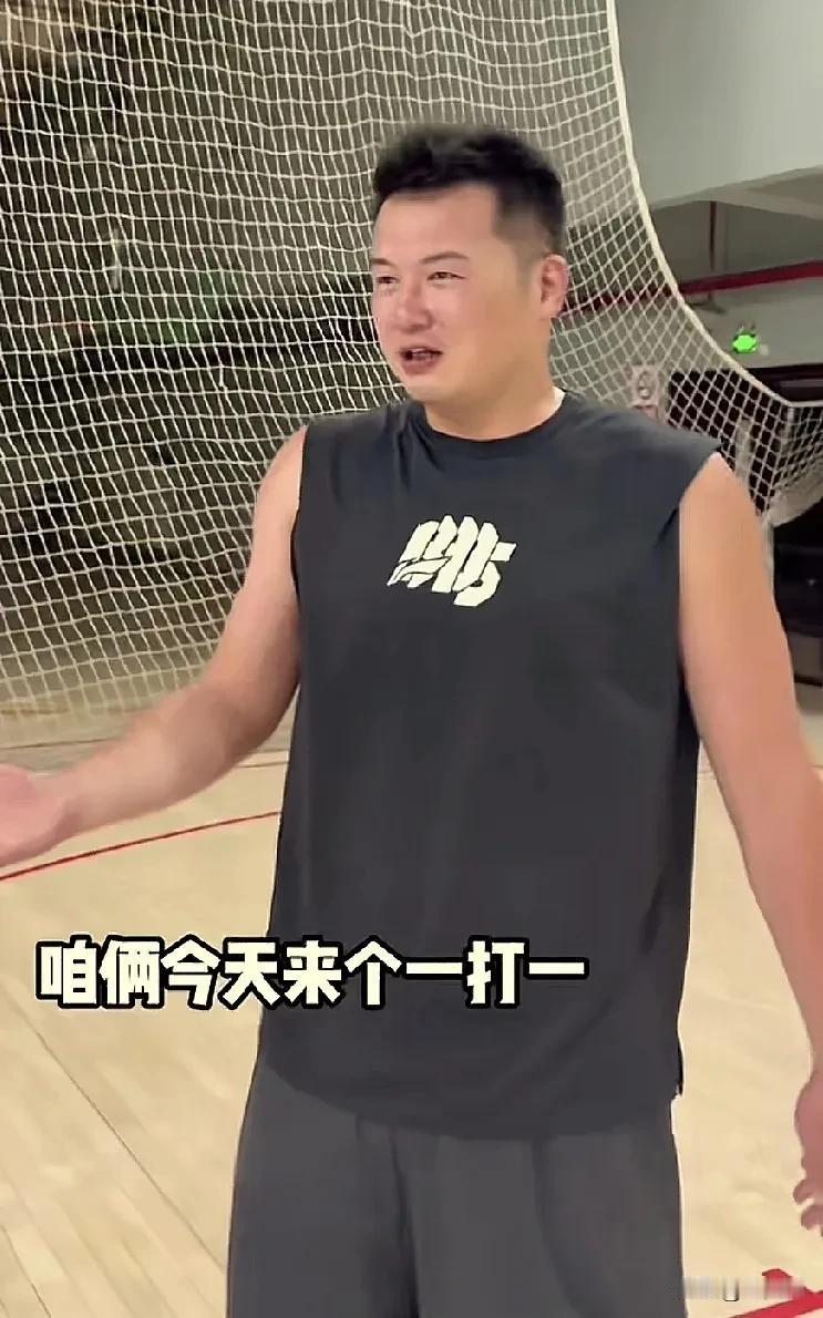 还有人记得广东队第一个选秀球员万圣伟吗？他是在2018年二轮第18顺位被广东队选