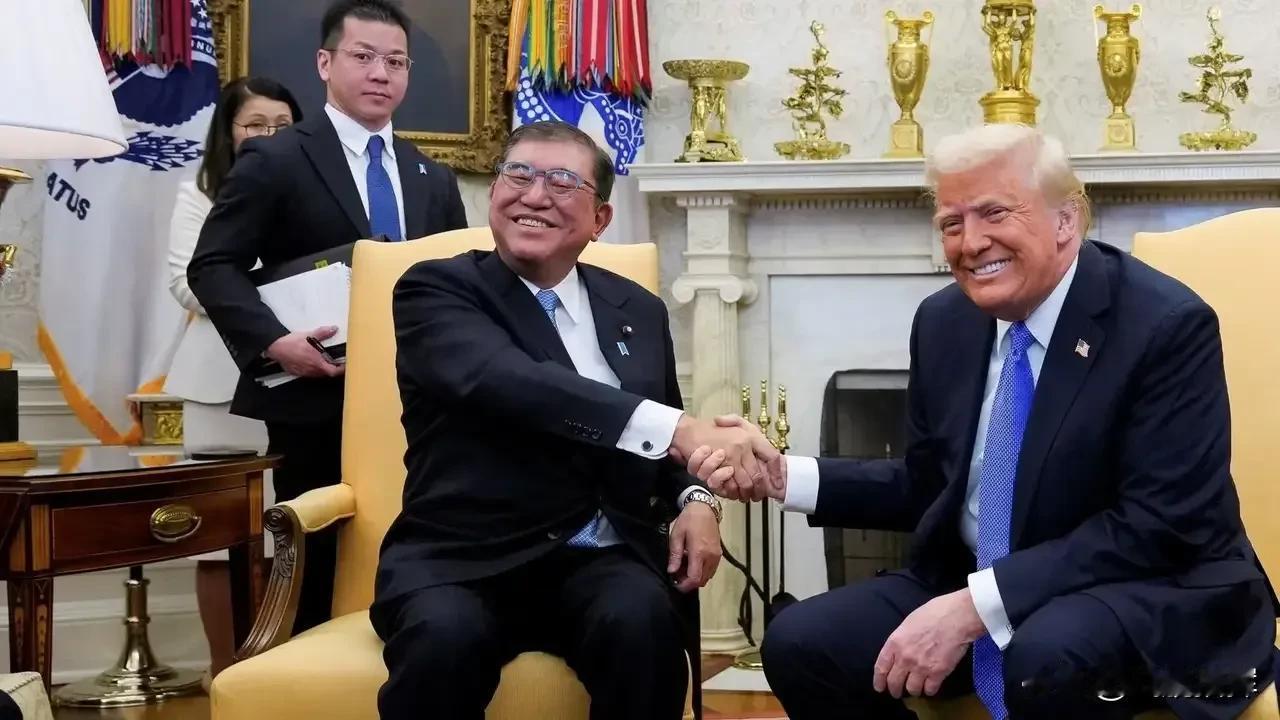 日本啊日本，关系到眼前和子孙的利益就不能硬气点吗？日本同意美国加征15%关