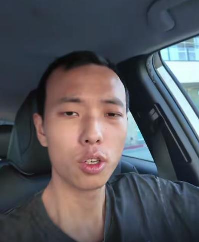 牢A早就点透：“润”不是终点，活法才决定结局。同期赴美，“润”出两种人生：一