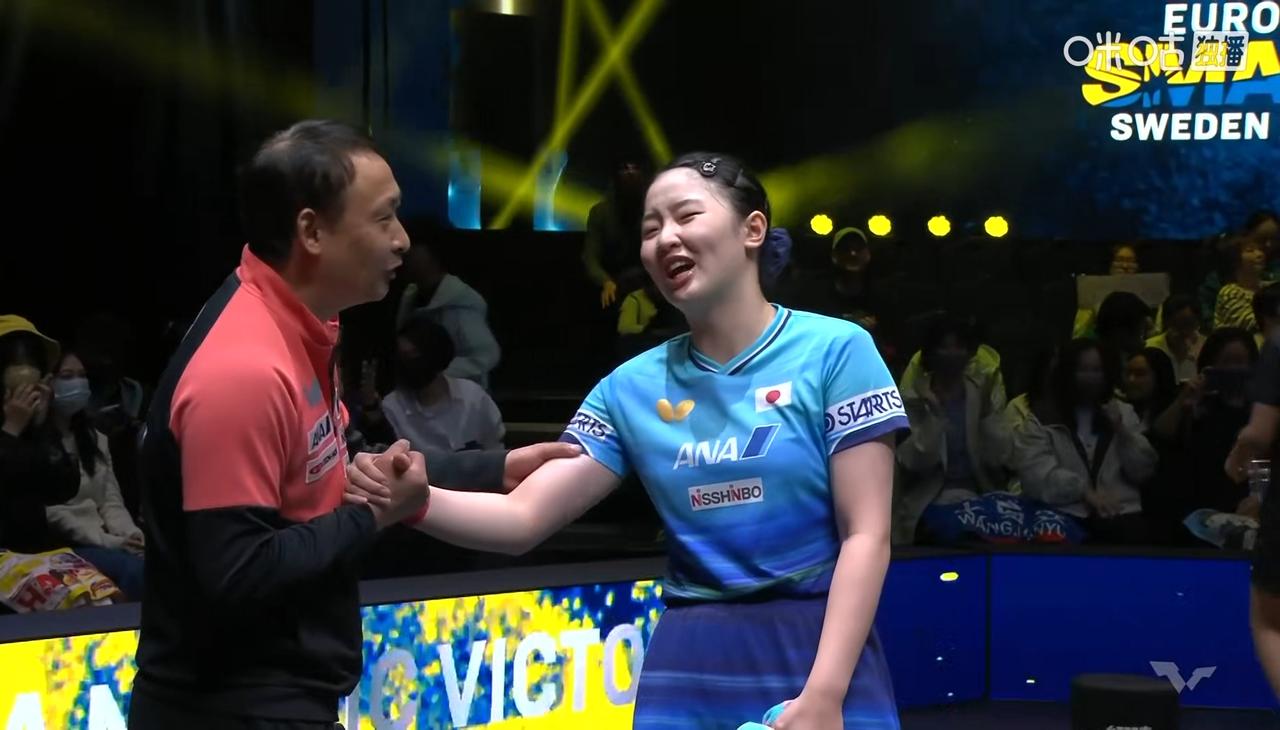 大迪4-2拿下张本美和的时候，大家注意到张本美和的表情了吗？一脸坦然的面对，