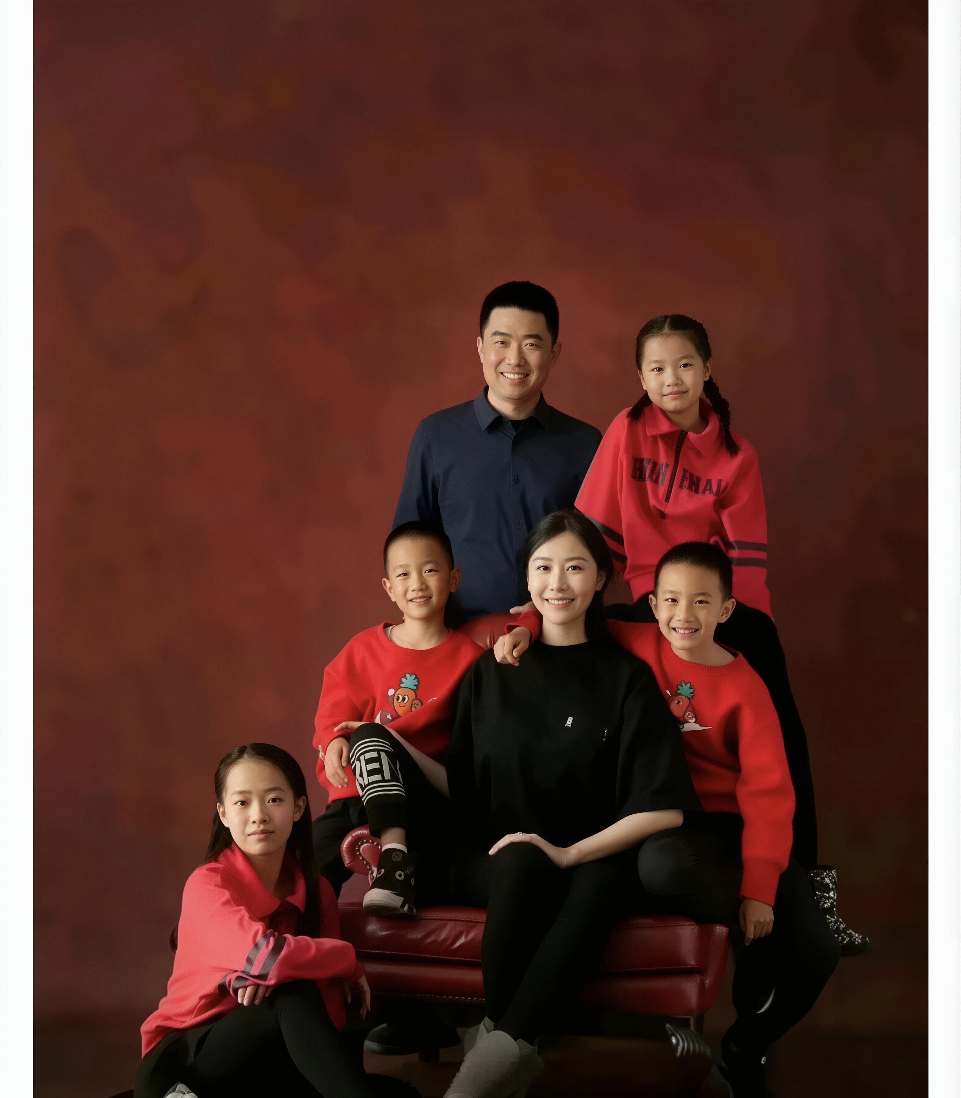 理想汽车李想又要当爸爸了，这次老婆准备生第六胎。从车和家到理想汽车，李厂长不仅把