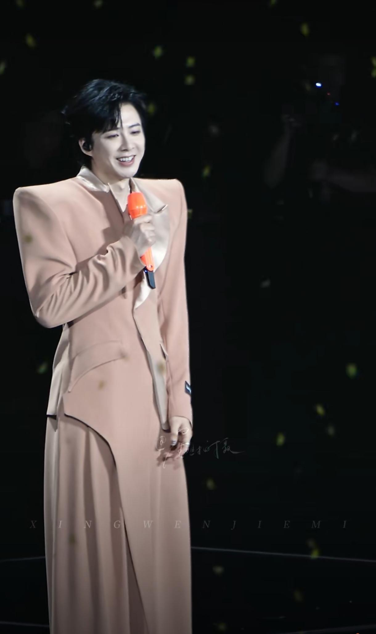 刘宇宁请你原谅现偶二巡收官演员刘宇宁将上线刘宇宁杭州演唱会名场面太好嗑！现