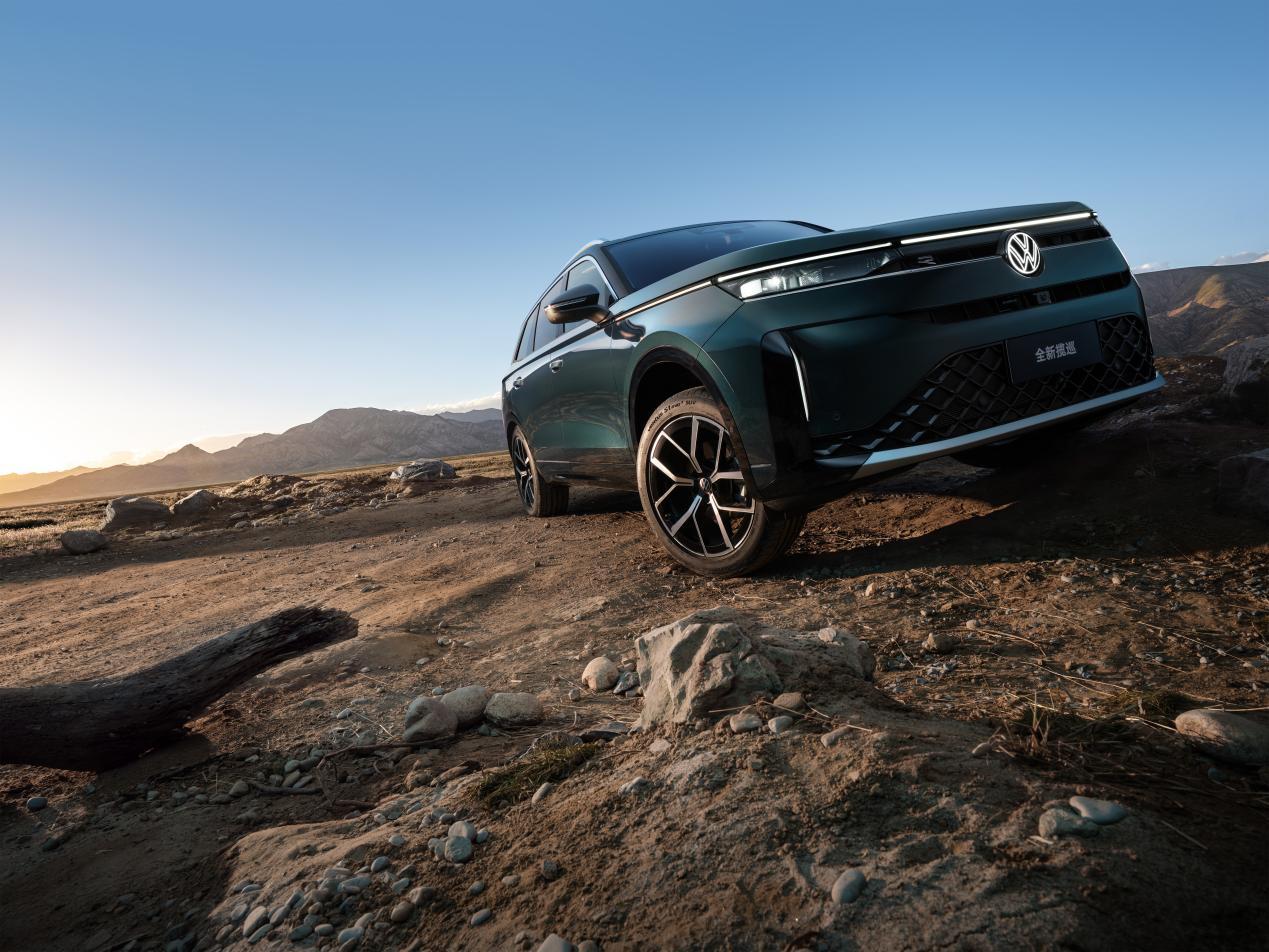 一汽大众全新揽巡作为一台大五座SUV，精准契合进取型家庭决策者的用车需求，对于