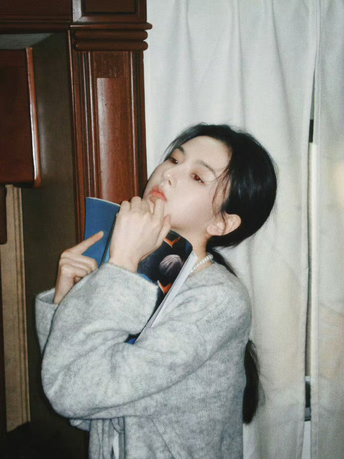 宋祖儿小青笔记一则宋祖儿晒了小青六宫格宋祖儿晒了小青六宫格，宋祖儿小青笔记一