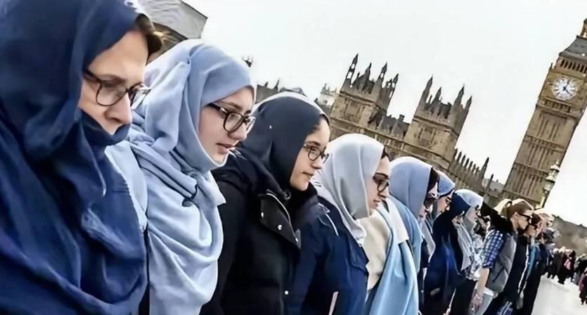 根据一位英国专家的研究，估计100年后，英国的非穆斯林人口将不超过30%，大概是